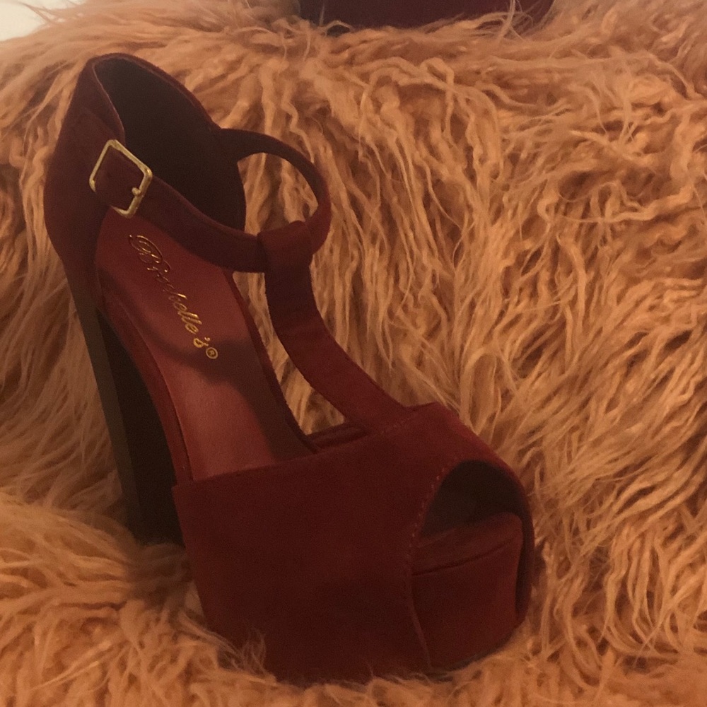 Platform sandals